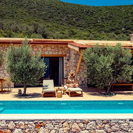 וילה Kalamar 4 *